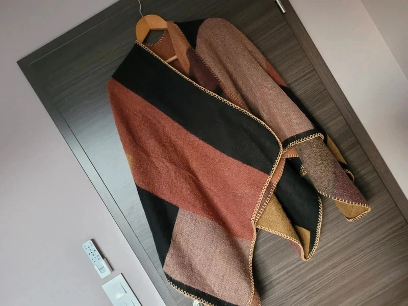 Poncho a cuadros TU – photo 3